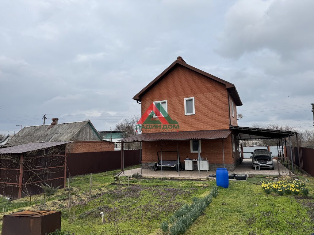 Дом, 95 м² на участке 10.1 сот.