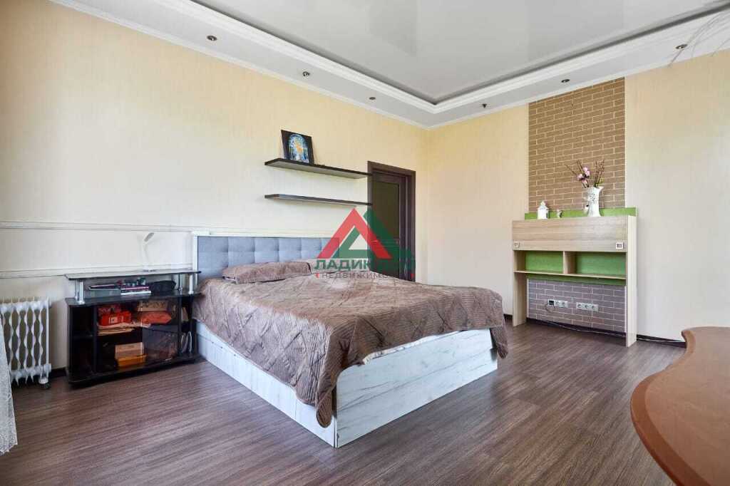 1-к квартира, 52 м², 2/4 эт.