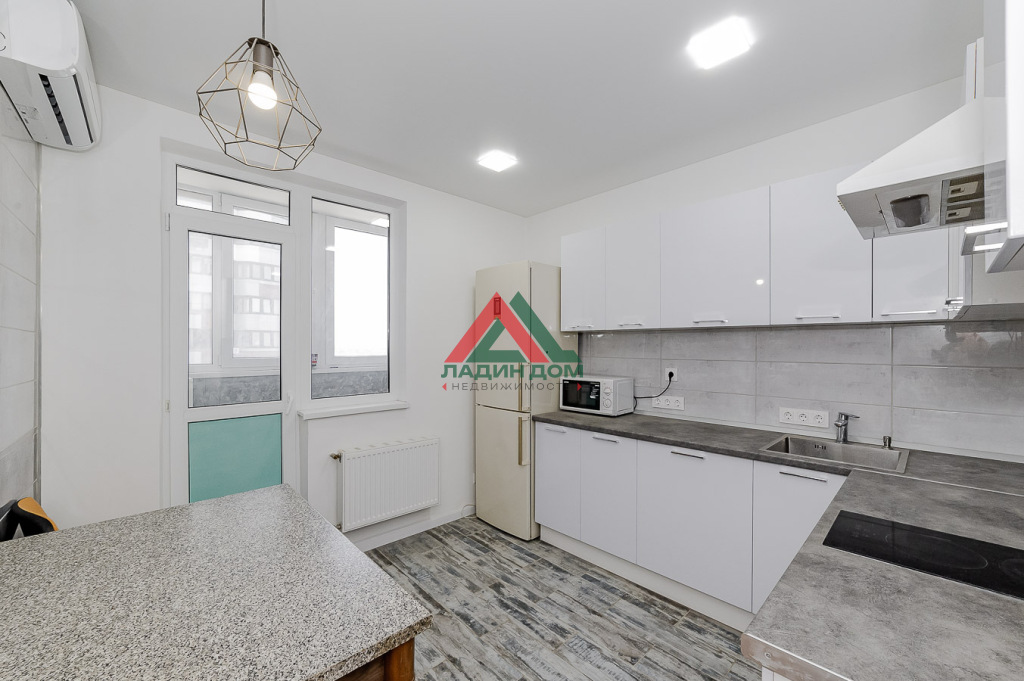 1-к квартира, 37 м², 6/17 эт.