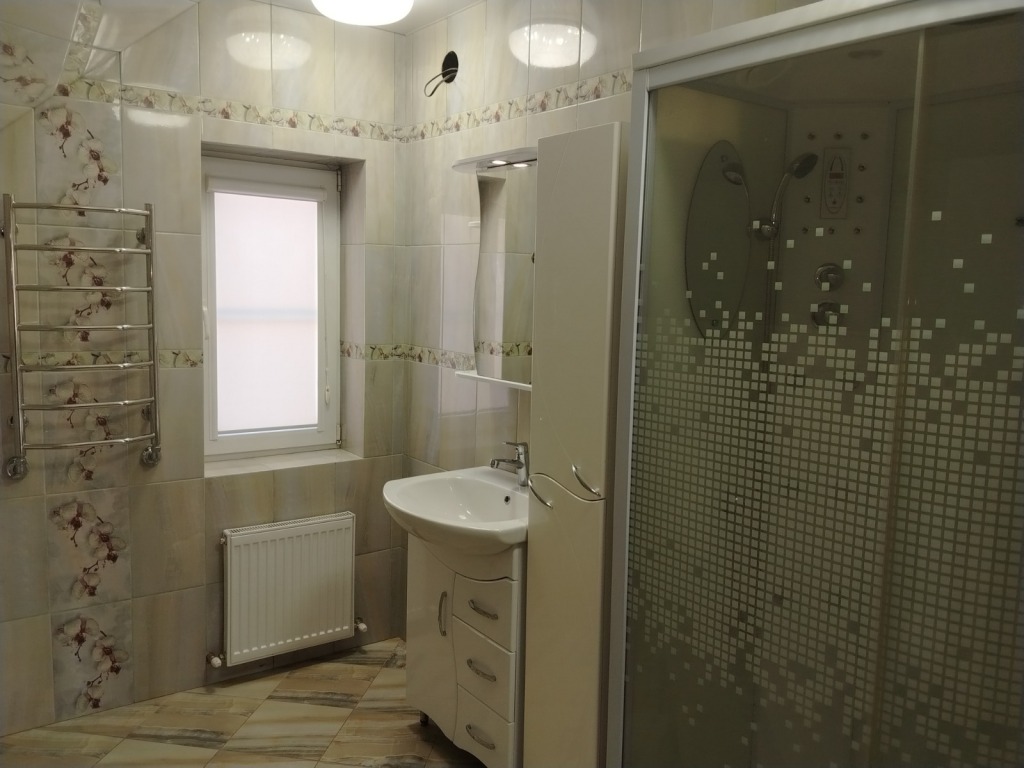 Дом, 280.6 м² на участке 8 сот.