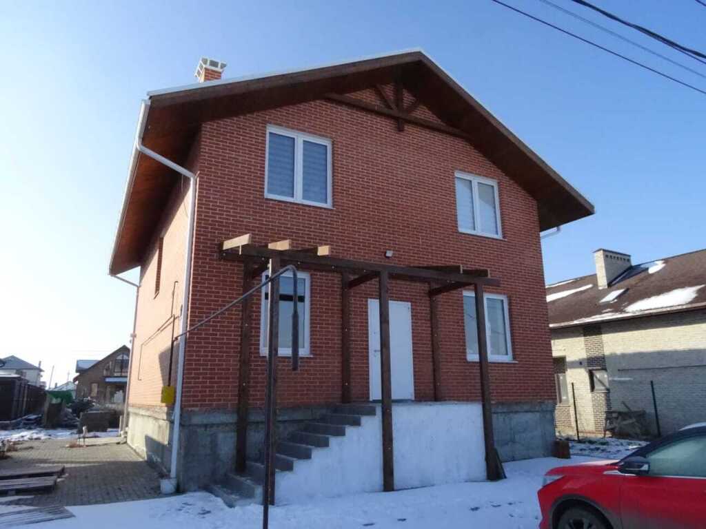 Дом, 203.2 м² на участке 5 сот.
