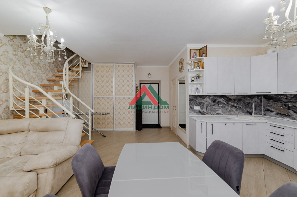 3-к квартира, 101 м², 3/3 эт.