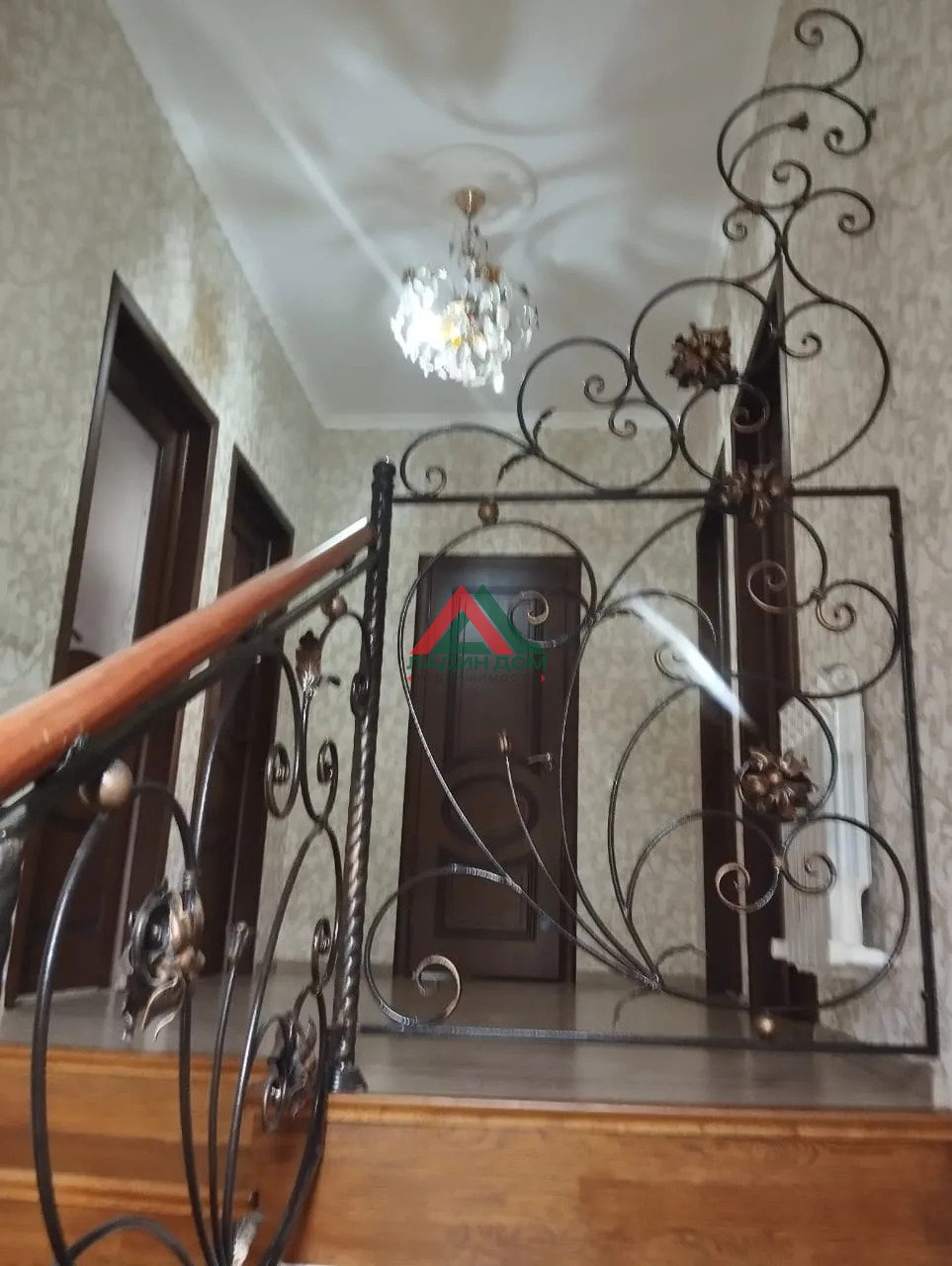 Дом, 137.7 м² на участке 4 сот.