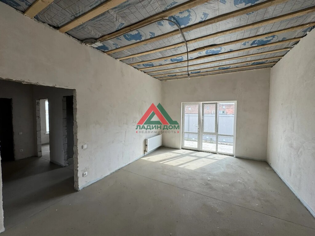 Дом, 90 м² на участке 4 сот.