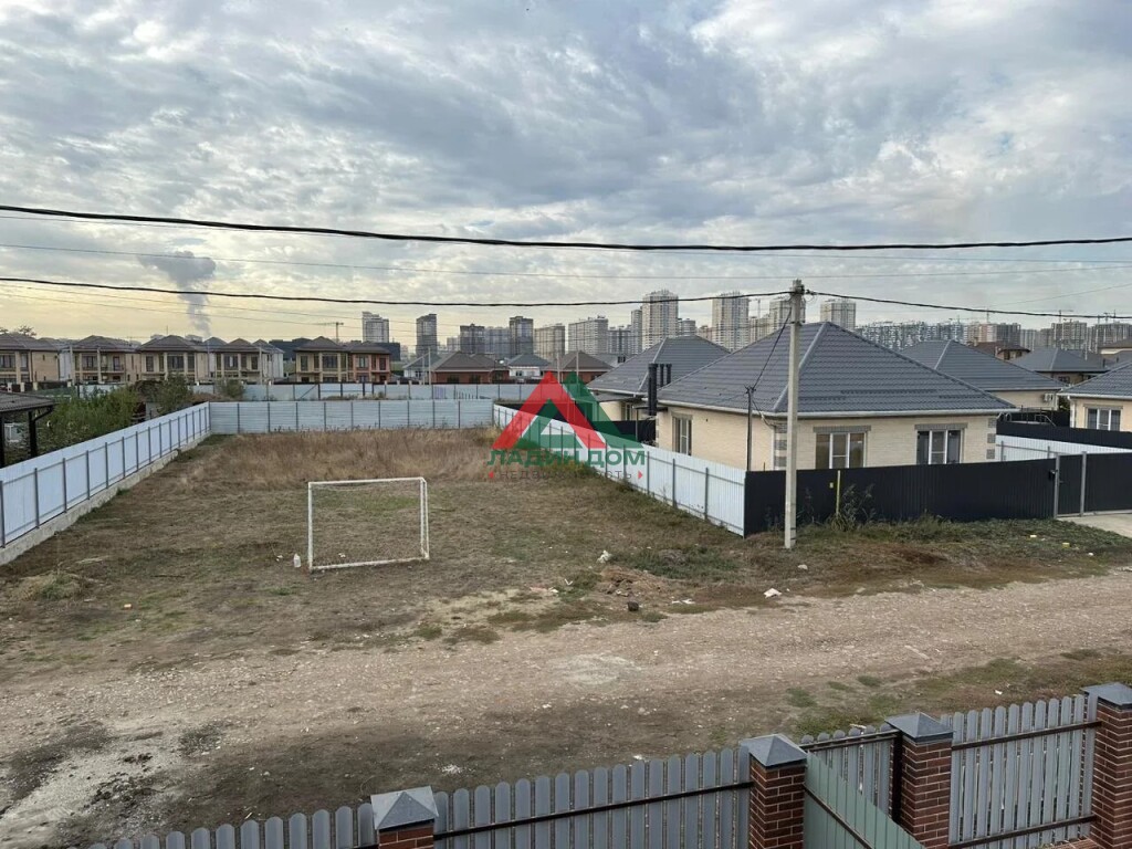 Дом, 133 м² на участке 4 сот.
