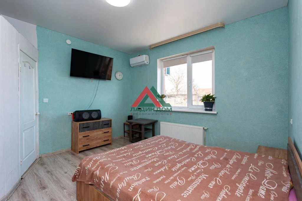 Дом, 76 м² на участке 5 сот.