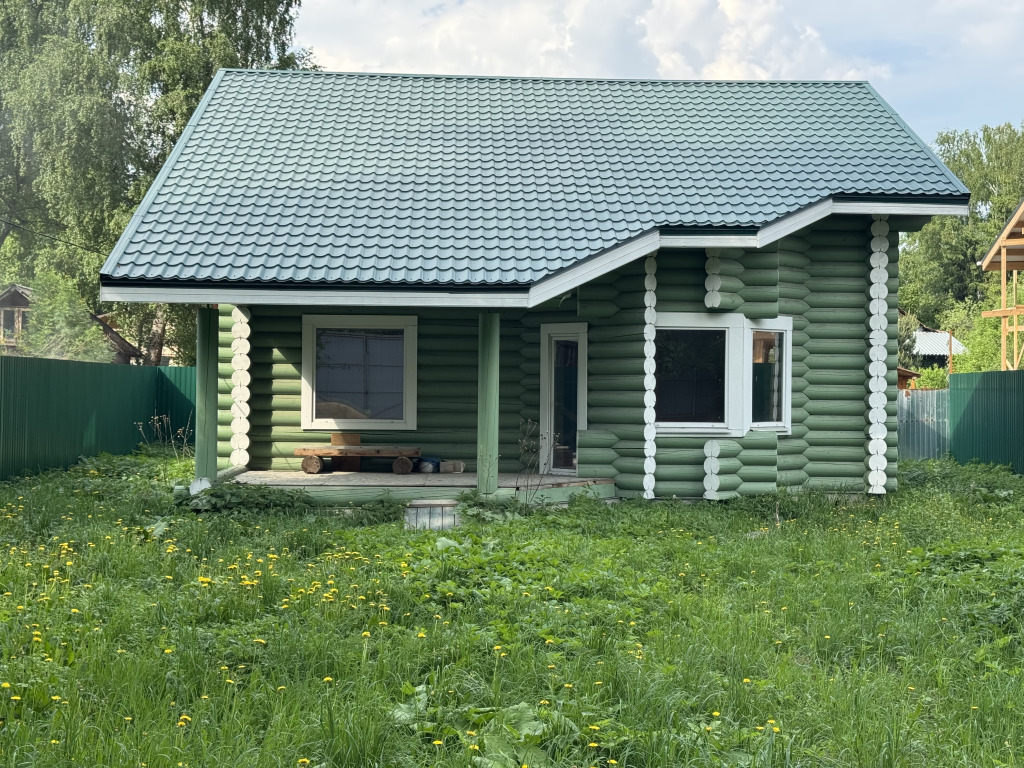 Продаётся дом с участком