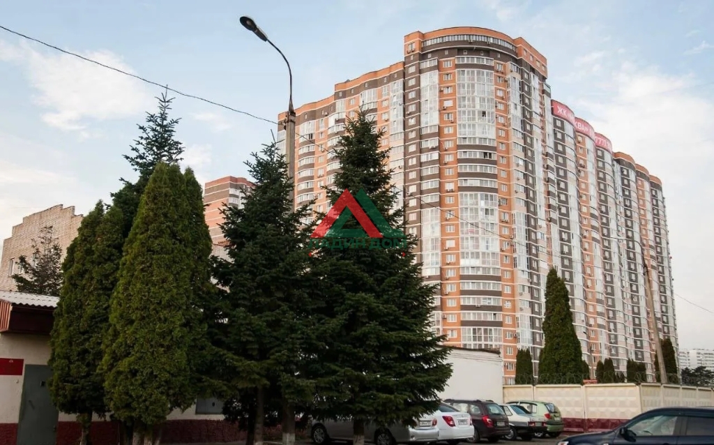1-к квартира, 38 м², 17/25 эт.