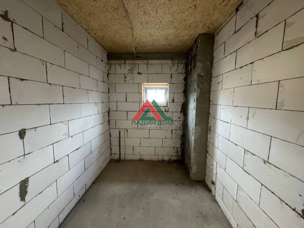 Дом, 100 м² на участке 6 сот.