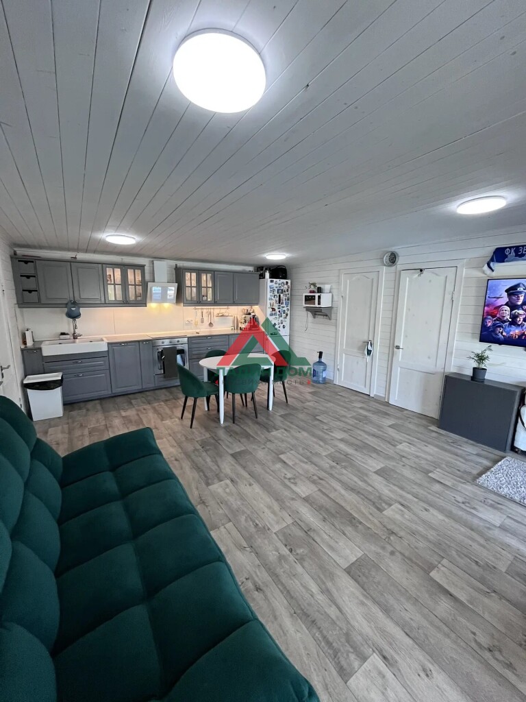 Дом, 52.5 м² на участке 18.6 сот.