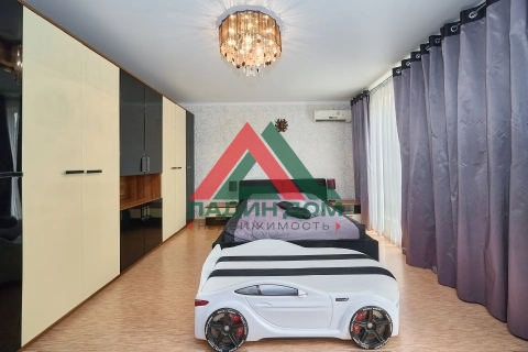 3-к квартира, 76.3 м², 4/4 эт.