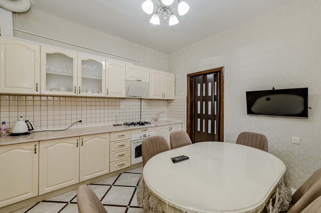Дом, 172.8 м² на участке 4.4 сот.