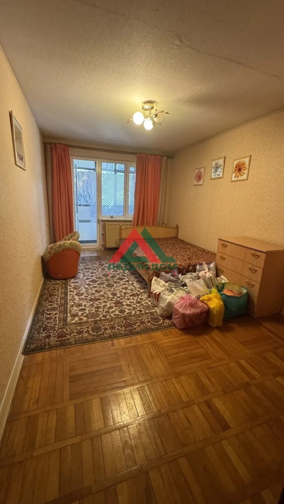 3-к квартира, 71.9 м², 1/10 эт.