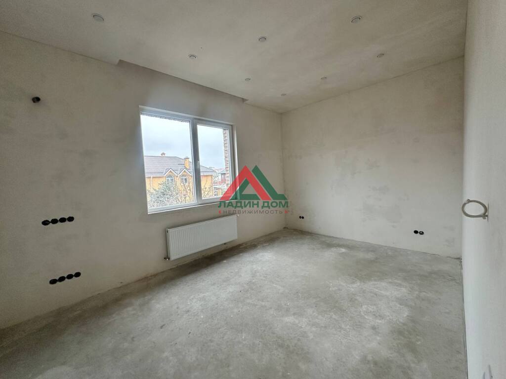Дом, 218.1 м² на участке 3 сот.