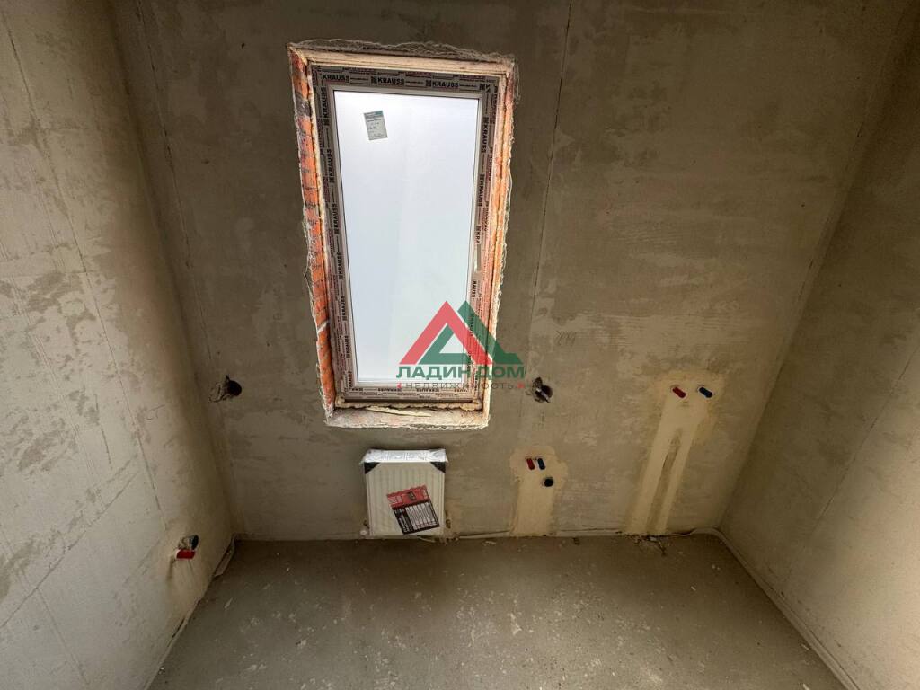 Дом, 96 м² на участке 6 сот.
