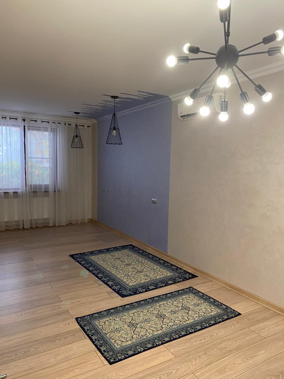 Дом, 192.7 м² на участке 8 сот.