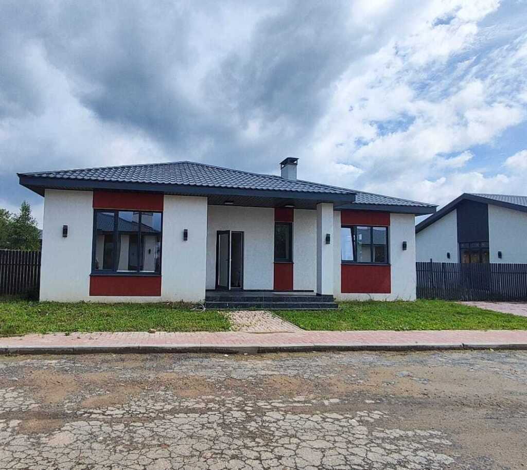 Продаётся дом с участком