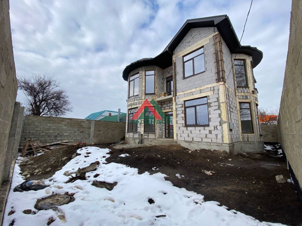 Коттедж, 227.8 м² на участке 3.2 сот.