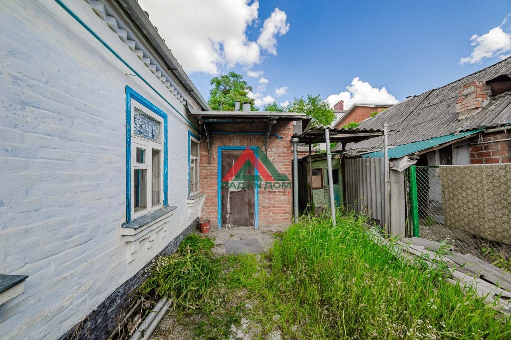 Дом, 255.5 м² на участке 8.8 сот.