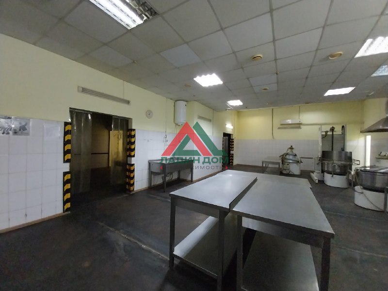 Торговое помещение 211.5 м²