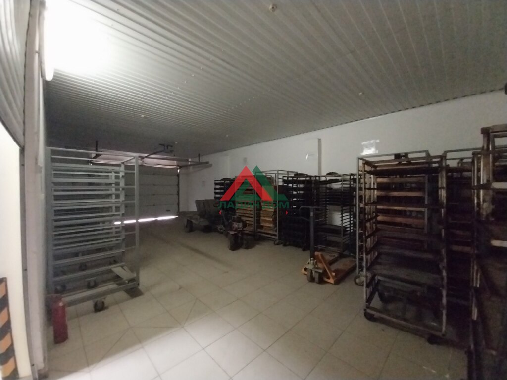 Торговое помещение 211.5 м²