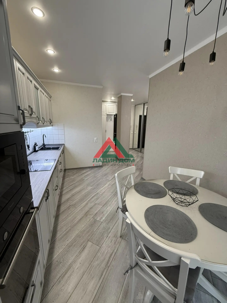 1-к квартира, 40.6 м², 2/18 эт.