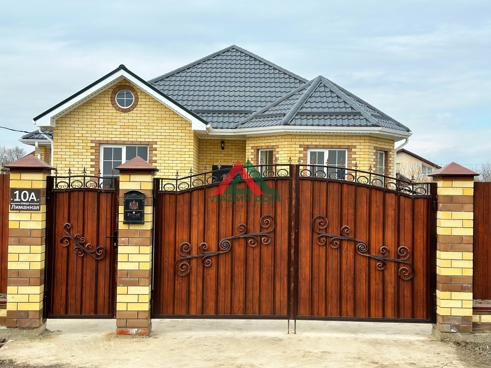 Дом, 155 м² на участке 5.6 сот.