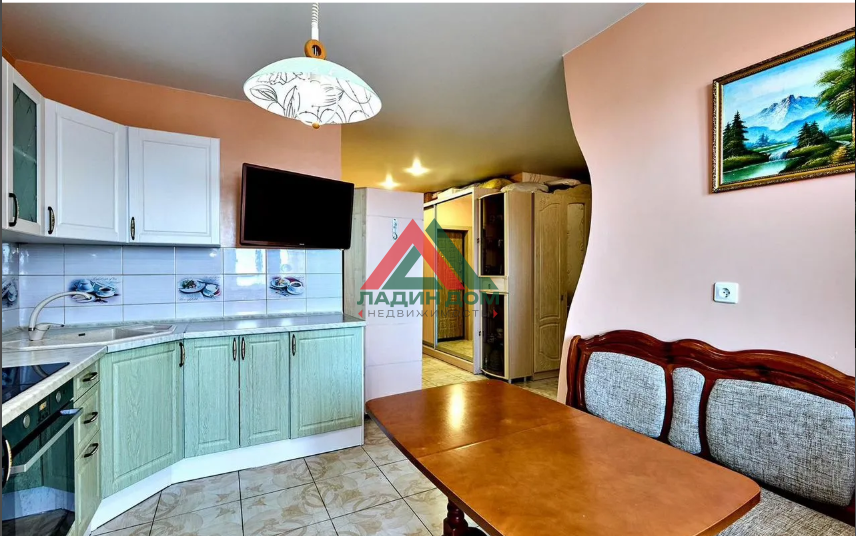2-к квартира, 42.4 м², 23/25 эт.