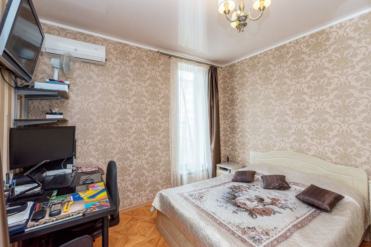 Дом, 98.6 м² на участке 4.6 сот.