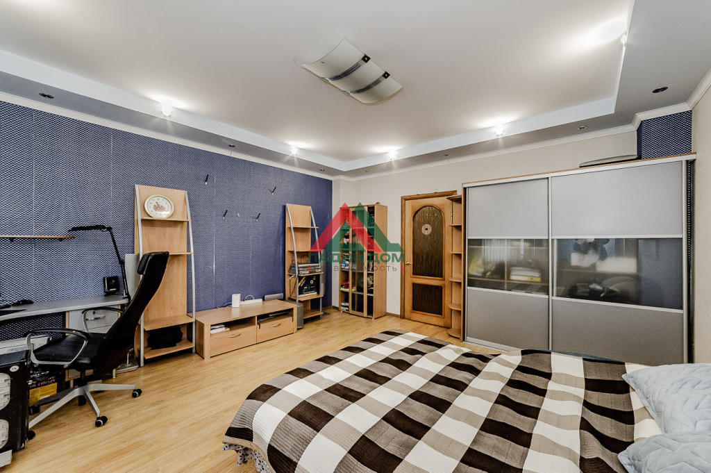 5 и более-к квартира, 155.9 м², 3/10 эт.
