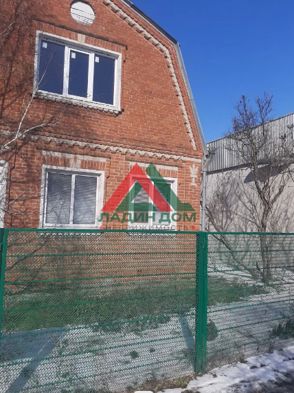 Дом, 106 м² на участке 11.8 сот.