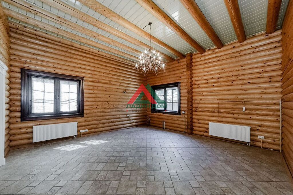 Дом, 226.4 м² на участке 9.5 сот.