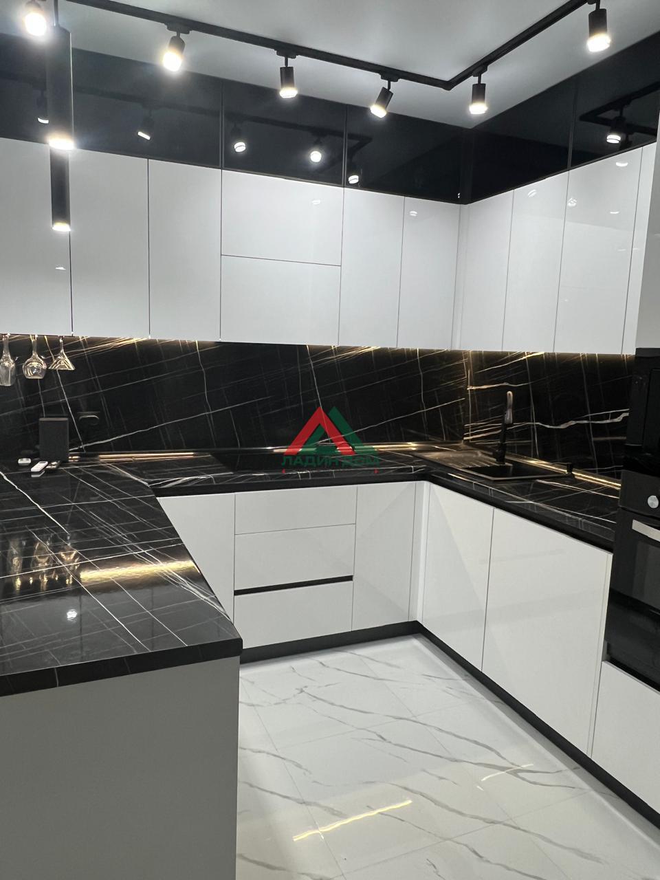 2-к квартира, 54.7 м², 9/16 эт.