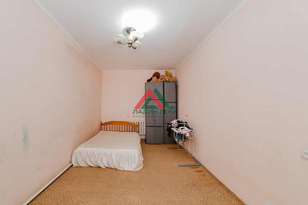 Дом, 263.4 м² на участке 8 сот.
