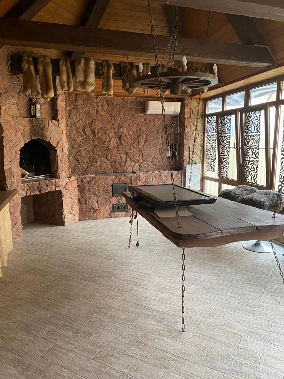 Дом, 192.7 м² на участке 8 сот.