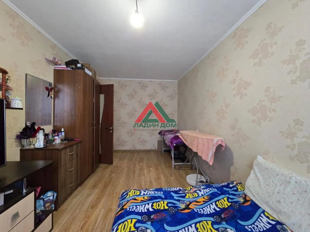 2-к квартира, 58 м², 8/10 эт.