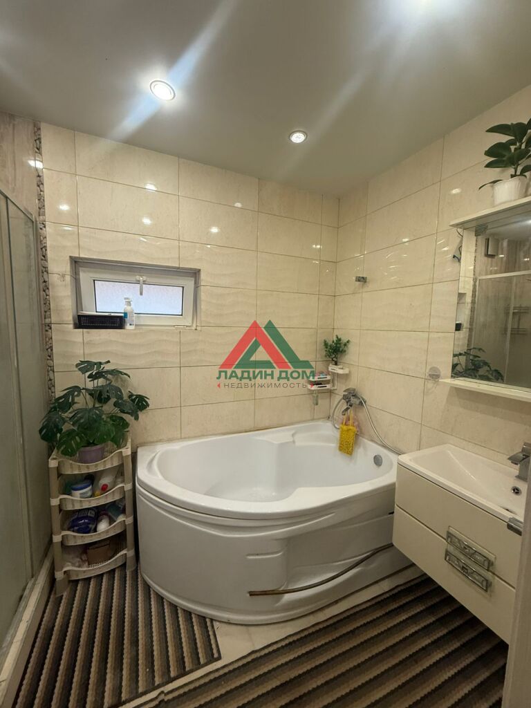 Дом, 133.7 м² на участке 3 сот.