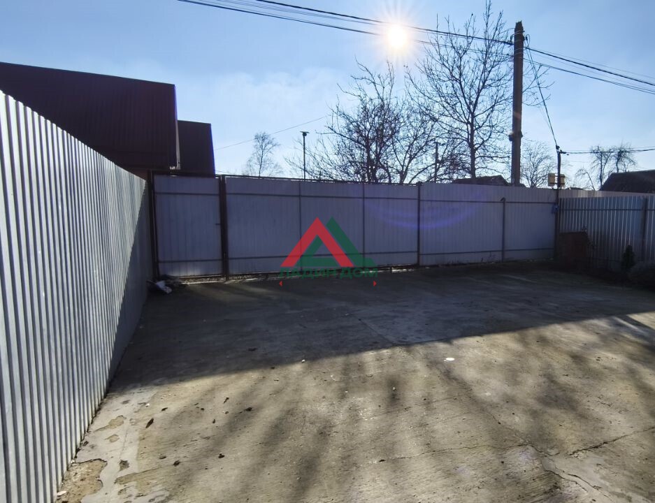 Дом, 100 м² на участке 3 сот.