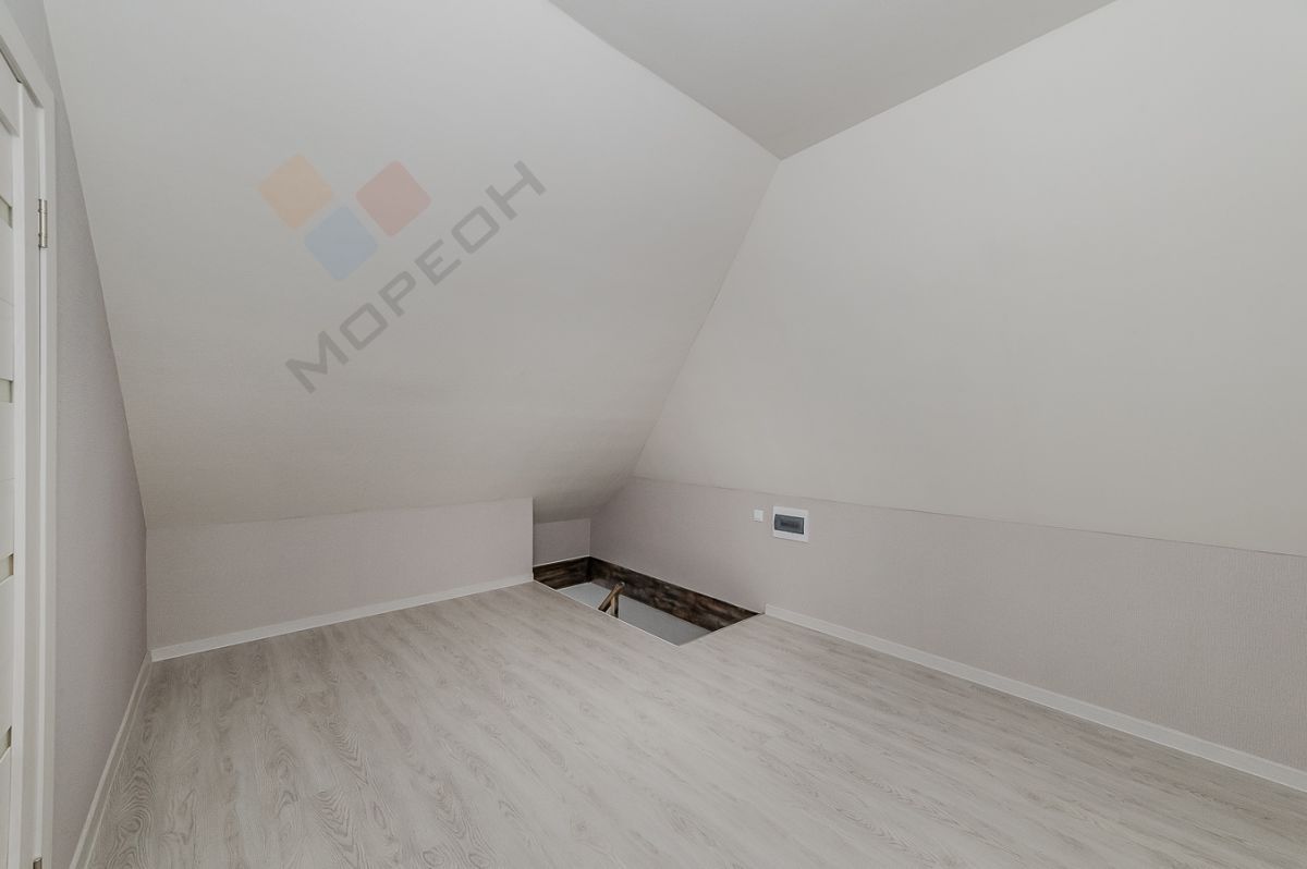 Дом, 140 м² на участке 4 сот.